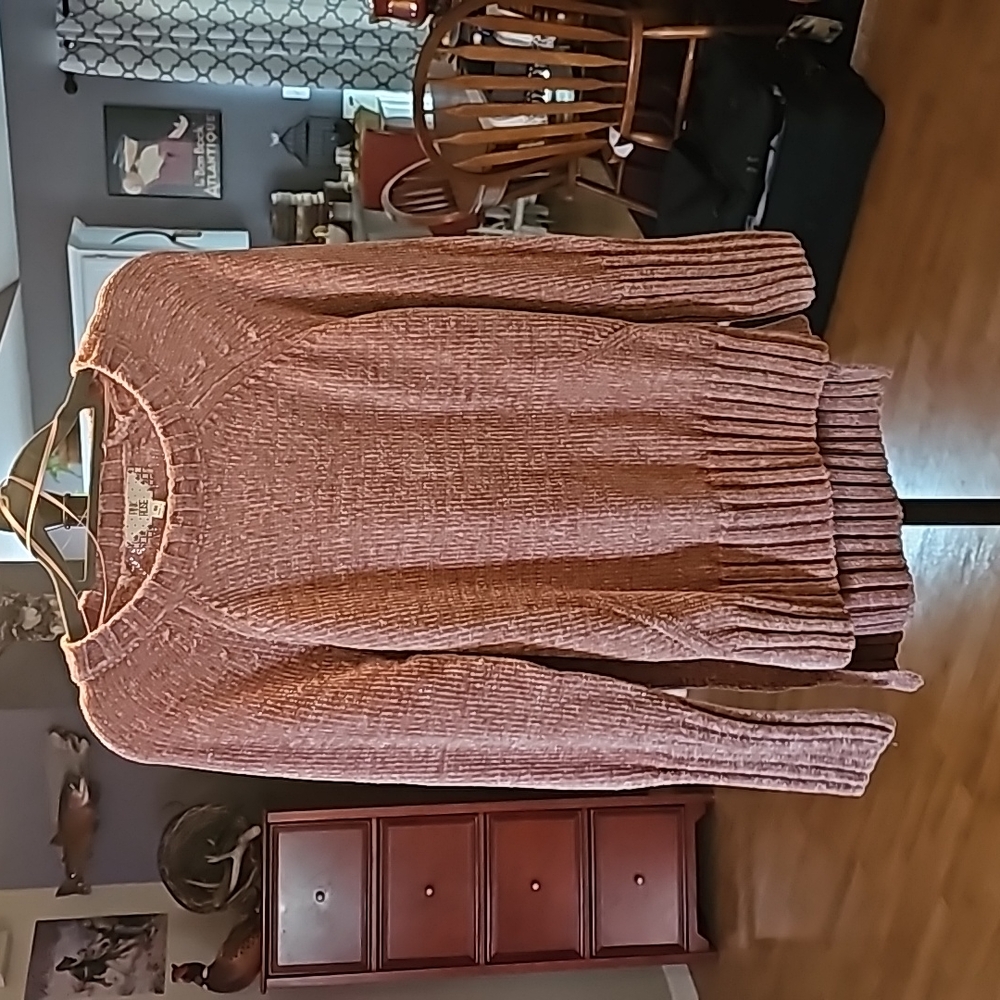 Dusty rose/pink sweater. Like chenille